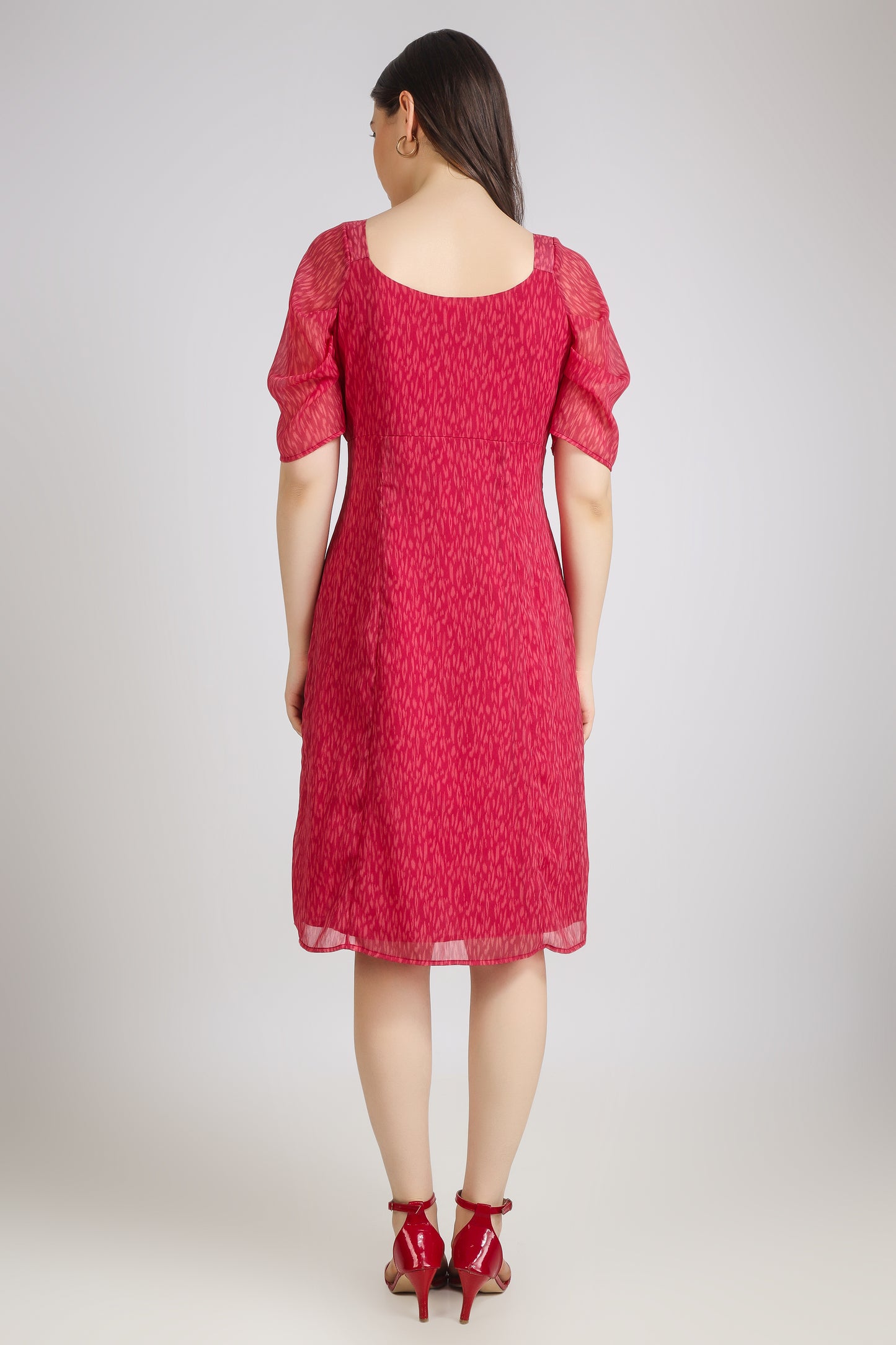 VOMENDI Brink Pink Dress with Frill on Placket
