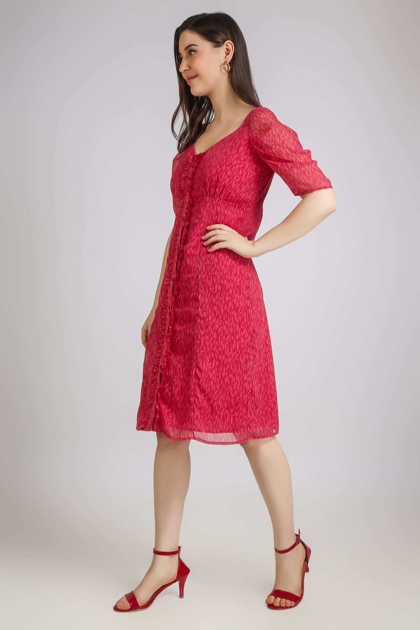 VOMENDI Brink Pink Dress with Frill on Placket